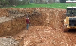 Выкопать котлован под фундамент в Губахе - от 2575 руб. | 2Землекопа-Гбх